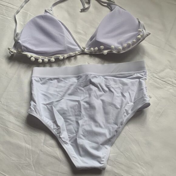 ☀️ White Pom Pom Triangle Halter Bikini Top☀️ - Picture 11 of 11